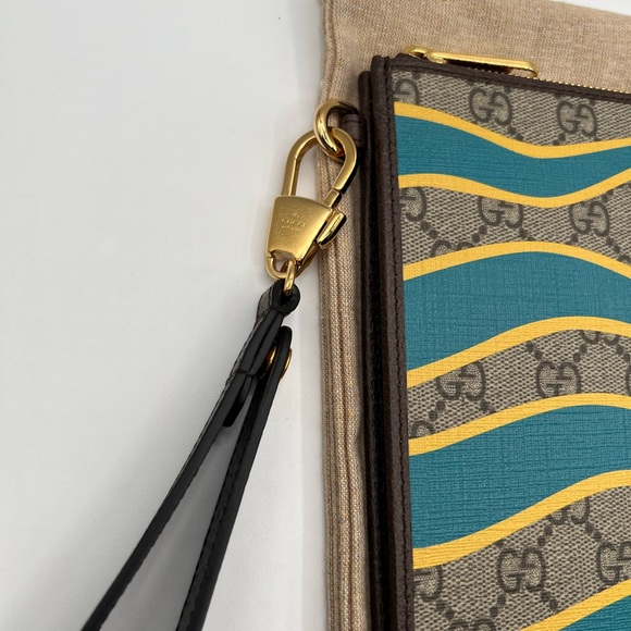 Gucci GG Supreme 100 geometric clutch - Picture 2 of 9